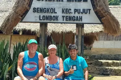 Lombok Sasak Culture Tour: Villages, Handweaving & Beach