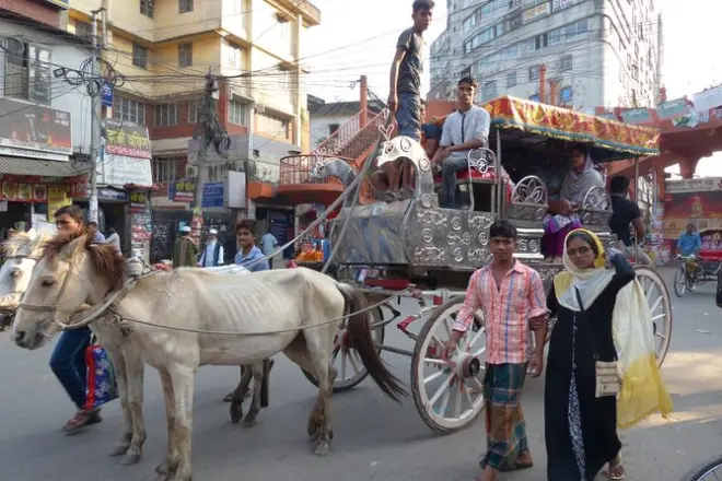 Photographie de rue à Dhaka : Marchés anciens et port fluvial