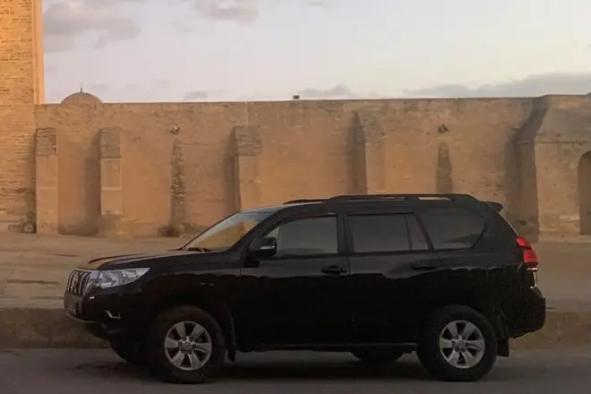Transfer from Tunis Carthage Airport to Hammamet: Private 4x4