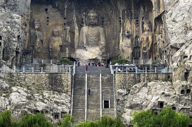 Grutas de Longmen e templo Shaolin: Passeio de um dia saindo de Xi'an de trem