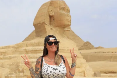 Feel the ancient energy of cairo’s giza pyramids and sphinx with a private guide, hotel pickup, entry fees, and all transfers included for a seamless day.