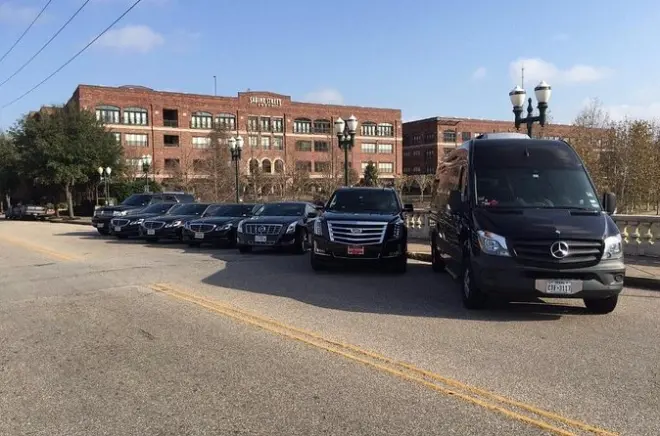 Privater SUV-Transfer Houston–Galveston mit Meet & Greet-Service
