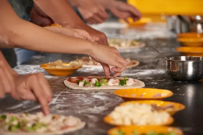 Atelier pizza et tiramisu à Syracuse : Cuisinez chez une Cesarina