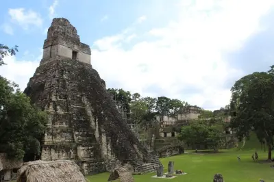 Tikal National Park tour from Belize Border: Private VIP access