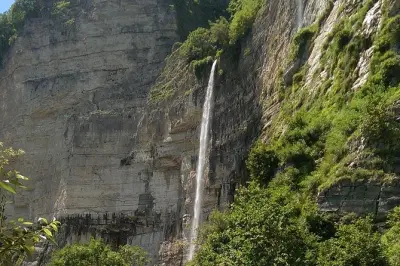 Tour privado de 7 dias pela Geórgia: Montanhas, litoral e geleiras