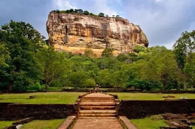 Sigiriya Rock e cavernas de Dambulla: 3 atrações em 1 dia