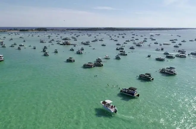 Fort Walton Beach : Ponton 25' pouvant accueillir 12 personnes