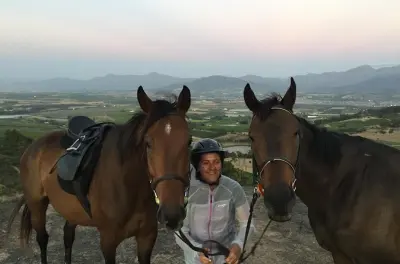Evening Horse Trail Stellenbosch: Sunset Ride with Wine & Snacks