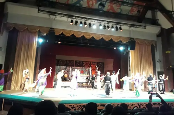 Sarawak Cultural Village ab Kuching: Sechs Stammeshäuser
