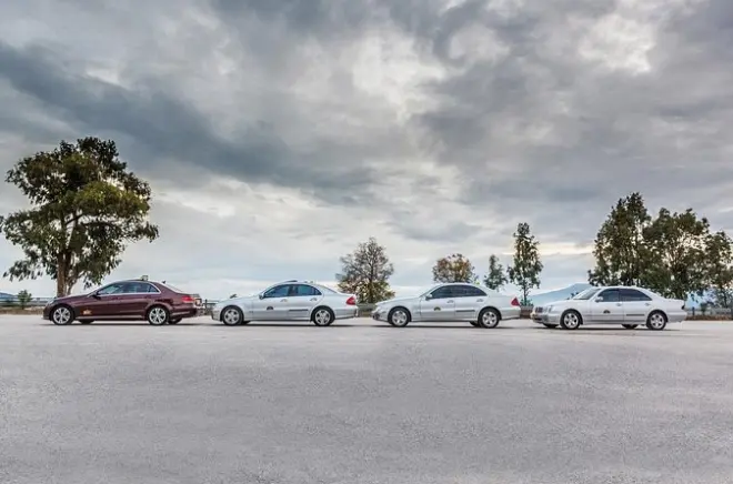 Táxi privado de Nafplio para aeroporto de Atenas: Até 4 passageiros
