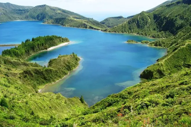 Escursione privata a Lagoa do Fogo da Ponta Delgada in gruppo