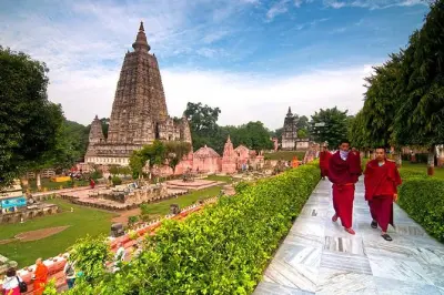 Tour de día completo en Bodh Gaya: Templo Mahabodhi y gran Buda