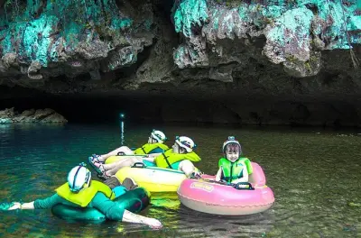 San Ignacio cave tubing: Discendi grotte maya e zip nella giungla