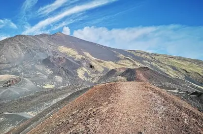 Monte Etna saindo de Catania: Caminhada pelos crateras Silvestri