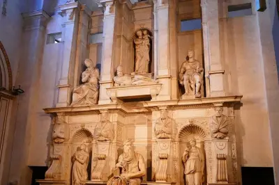 Basilica de San Clemente en Roma: Desciende a tres épocas
