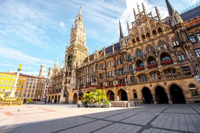 München Altstadt Rundgang: Privater Guide & Kirchenbesuche