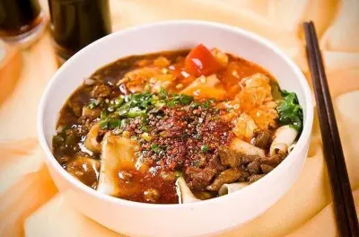 A Xi'an in tuktuk tra 5-6 locali del quartiere musulmano