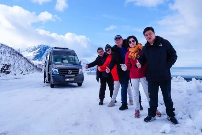 Tour in bus nei fiordi di Tromsø: Due fiordi e storia locale
