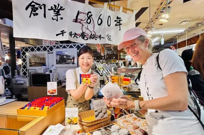 Hakodate Morgenmarkt: Meeresfrüchteverkostung mit lokalem Guide