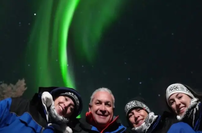 Tour privato delle aurore boreali a Rovaniemi con guide locali