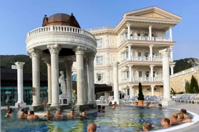 Čičmany Holzhausdorf ab Bratislava mit Thermalbad