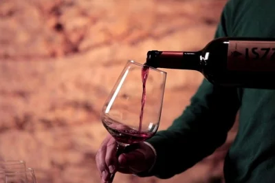 Feel the story of altamura’s frrud wine museum on a guided tasting with regional cheeses, focaccia, and three wines. includes entry and local guide.