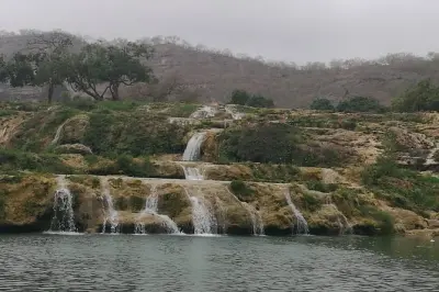 Salalah est mezza giornata: Oasi Darbat, dolina Tawi Attair