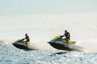 Teneriffa Jet-Ski Safari: 40-minütige geführte Küstenfahrt