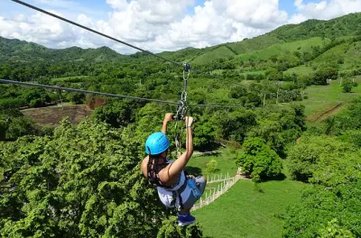 Zipline a Puerto Plata: 8 linee e passeggiata a cavallo