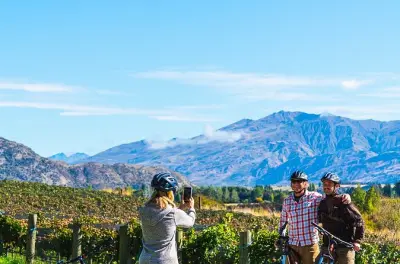 Pedala tra le cantine di Gibbston Valley da Queenstown in 3/4 giorni