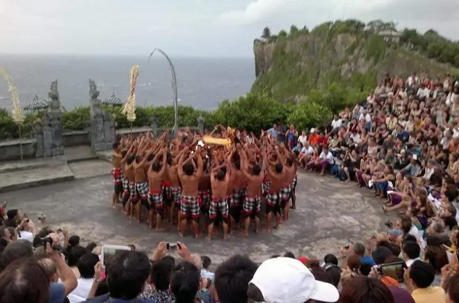 Uluwatu Temple sunset tour with Kecak Fire Dance show