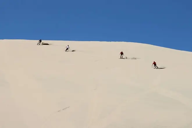 Sandski à Ica : Dunes du désert avec instruction