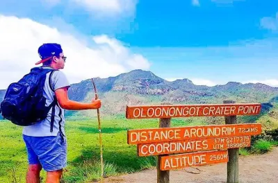 Mount Longonot Wanderung: Kraterrand und Blick auf den Lake Naivasha