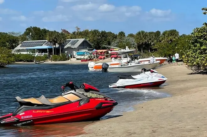 Jetski Rentals Fort Lauderdale: 2022 Yamaha Wave-Runners