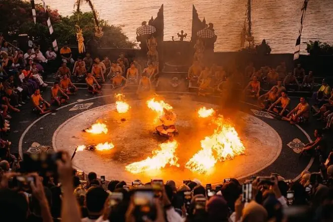 Uluwatu Kecak Fire Dance: Skip-the-Line First Show Ticket