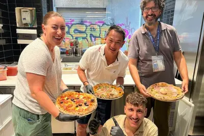 Pizza cooking class in Palermo: Make Margherita and sfincione