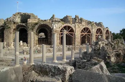 Visite privée d’Antalya à Perge, Aspendos et la cascade Kurşunlu