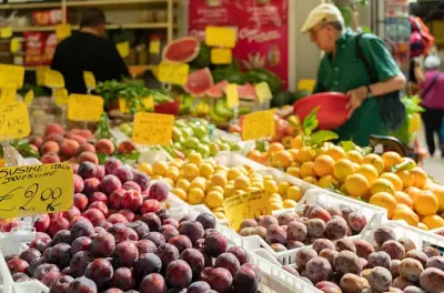 Market tour and cooking class in Foligno: Make pasta and tiramisu