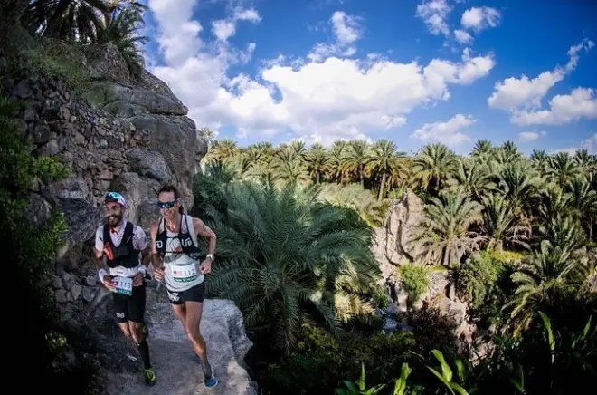 Jebel Akhdar saindo de Muscat: Montanha verde e planalto Saiq