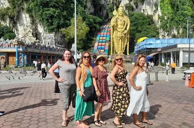 Kuala Lumpur Zwischenstopp Tour: Petronas Towers & Batu Caves