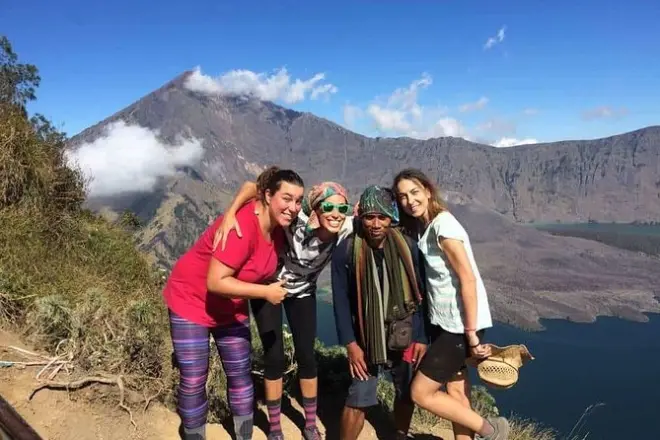 2-Tage Wanderung zum Kraterrand des Mount Rinjani: Senaru Trek