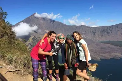 2-Tage Wanderung zum Kraterrand des Mount Rinjani: Senaru Trek