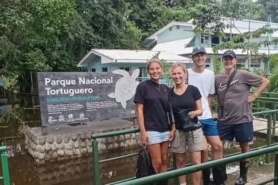 Sentiero Jaguar a Tortuguero con guida nella foresta pluviale