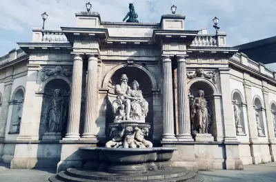 Private Vienna Walking Tour: Mozart, Habsburgs & St. Stephen's