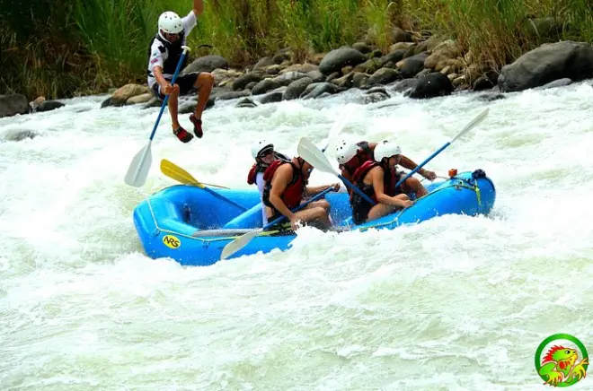 White Water Rafting Naranjo River Quepos: Class III & IV Rapids