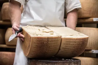 Tour gastronomico a Parma: Caseificio, prosciuttificio e pranzo