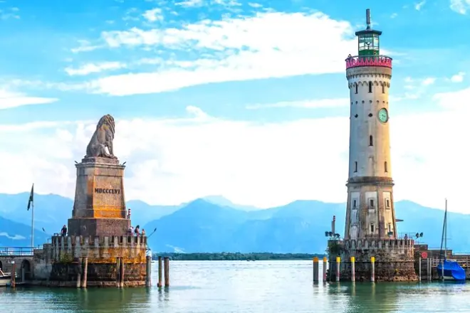 Lindau Self-Guided Walking Tour: Riddles & Landmarks
