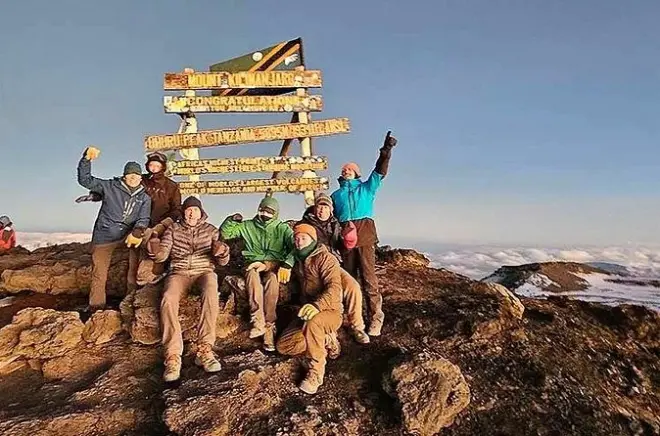 Ascension du Kilimandjaro par Machame en 6 jours jusqu’à Uhuru
