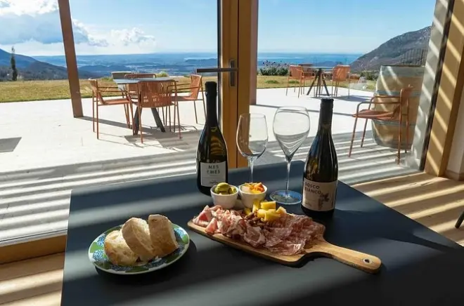 Dégustation de vins bio à Monte Baldo avec vue sur le lac de Garde