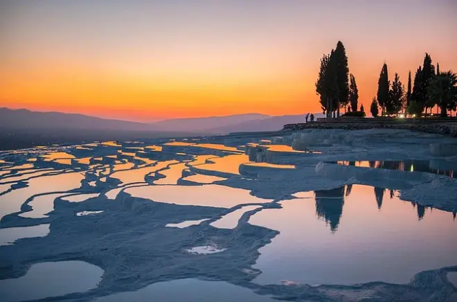 Pamukkale depuis Kusadasi : Accès rapide aux piscines naturelles